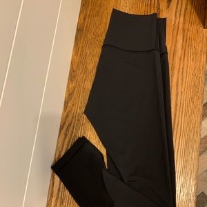 Lululemon Wunder Under Black Leggings